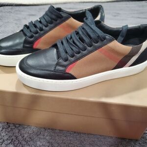Burberry Black Leather & Classic Check Low-Top Sneakers